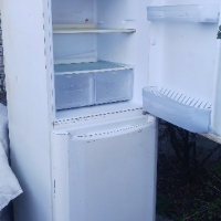 Хладилник с фризер Whirlpool , снимка 4 - Хладилници - 44939721