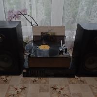 Ретро комплект за слушане на плочи грамофон, усилвател и тонколони , снимка 1 - Грамофони - 45312973