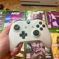 XBOX ONE S с 9 Игри 4К Full HDR, снимка 3 - Xbox конзоли - 46174147