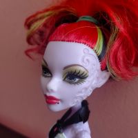 Колекционерска кукла Monster High Operetta Skultimate Roller Maze  Mattel 2011, снимка 10 - Колекции - 45147073
