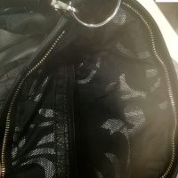 Черна дамска чанта от естествена,италианска кожа,кожена чанта-уникат,луксозна чанта, снимка 6 - Чанти - 45036218