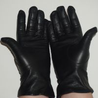 Черни Дамски Ръкавици От Естествена Кожа Размер S, снимка 8 - Ръкавици - 45423309