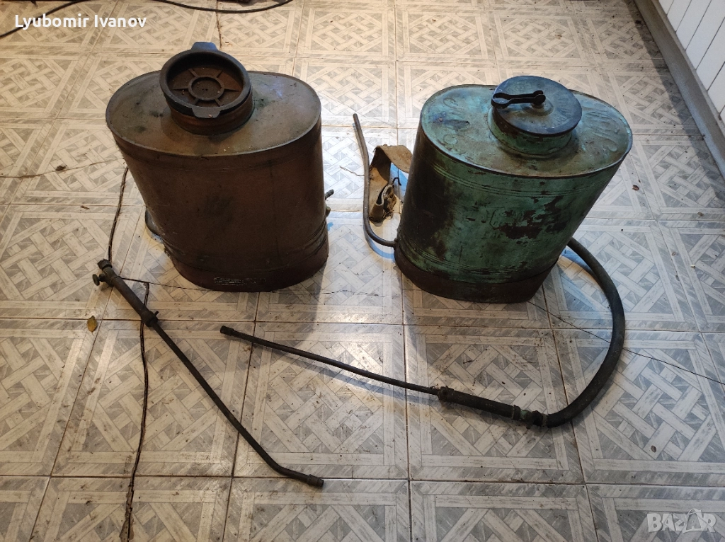 Стари медни пръскачки, снимка 1