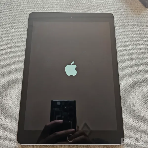 iPad 32GB 6-то поколение, снимка 1