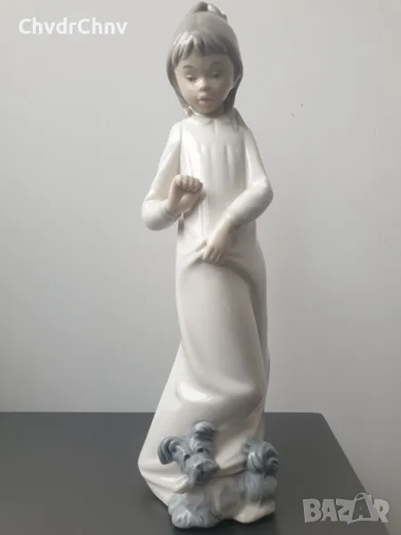 НАО ЛАДРО испанска порцеланова фигура на момиче с кученце/Zaphir NAO Lladro статуетка 26см, снимка 1