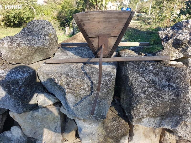 Антична мелачка, снимка 1