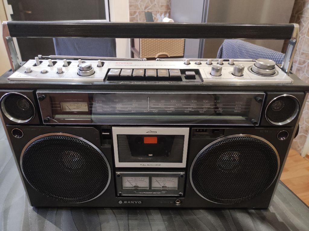 SANYO
サンヨー
ファンヒーター
石油
暖房
CFH-U321C
動作品 Radio Cd Mp3 Player Mazda 2 DL4066AR0 14797726 Sanyo 1128