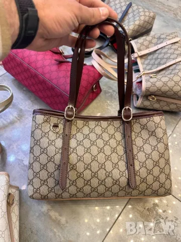 чанти GUCCİ GG EMBLEM SMALL TOTE BAG
↔️ 30 cm 🌹
↕️ 18см
, снимка 4 - Чанти - 50347173