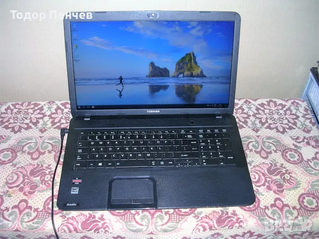 Toshiba Satellite C850D - 17.3 LED, Dual Core, 6 GB RAM, 320 GB HDD, 2 ч.батерия, снимка 1 - Лаптопи за дома - 48630774