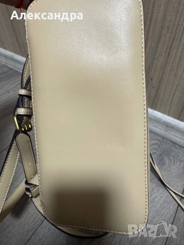 Раничка GUESS, снимка 6 - Раници - 53785245