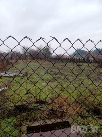 Празно място с виза за строеж