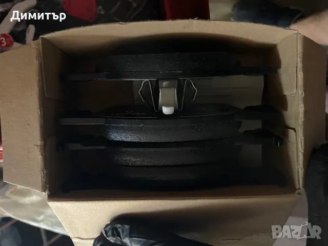 Предни Оригинални спирачни накладки Renault за Clio 4 (от 04.2015 г.) и Twingo 3, предни