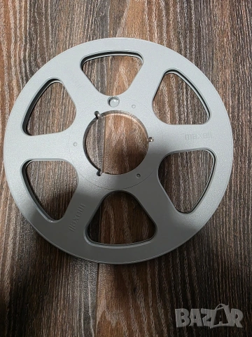 Продавам магнетофонна ролка Maxell