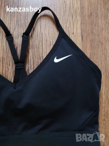 nike sport bras - страхотно бюстие КАТО НОВО M, снимка 2 - Корсети, бюстиета, топове - 51221217