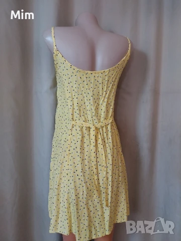 S/M Лятна жълта рокля на бели цветя , снимка 2 - Рокли - 50670367