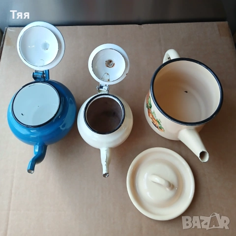 Емайлирани чайничета и черпаци , снимка 6 - Антикварни и старинни предмети - 53449861