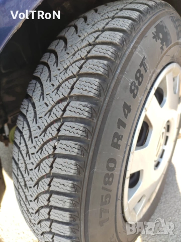 VW Golf 4 1.4 бензин, снимка 8 - Автомобили и джипове - 53332529