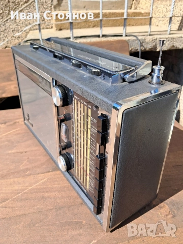 радио приемник .Grundig satellit 5000, снимка 3 - Радиокасетофони, транзистори - 53246199