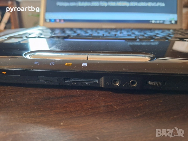 Лаптоп Toshiba, снимка 14 - Лаптопи за дома - 53447731