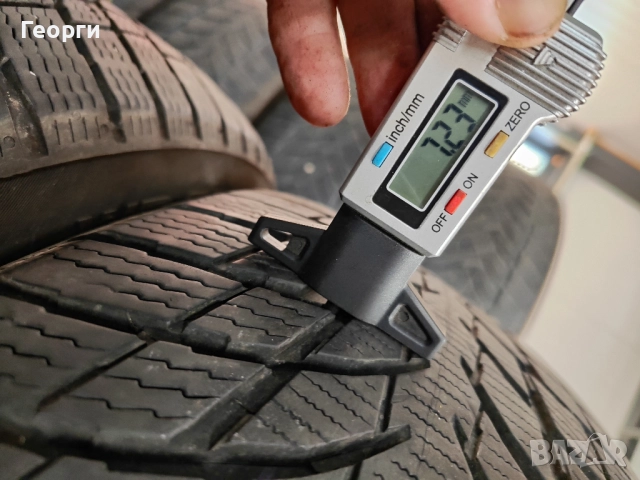 2бр.зимни гуми 215/55/17 Nokian, снимка 2 - Гуми и джанти - 52242478