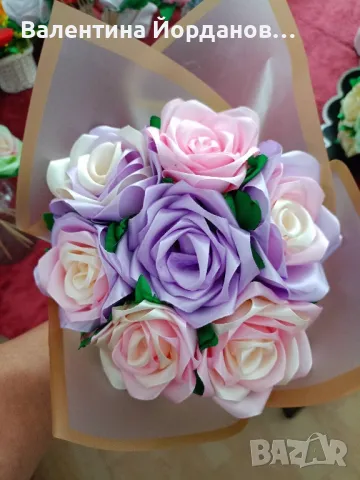 букети със сатенени рози , снимка 5 - Декорация за дома - 47116478