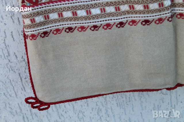 Възглавница с бродерия на ленена панама, снимка 8 - Антикварни и старинни предмети - 50565566
