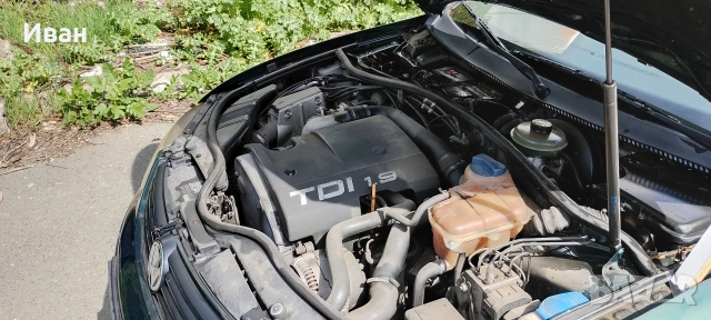 VW Passat B5 1.9 TDI Седан + 2 комплекта гуми с джанти, снимка 11 - Автомобили и джипове - 54189545