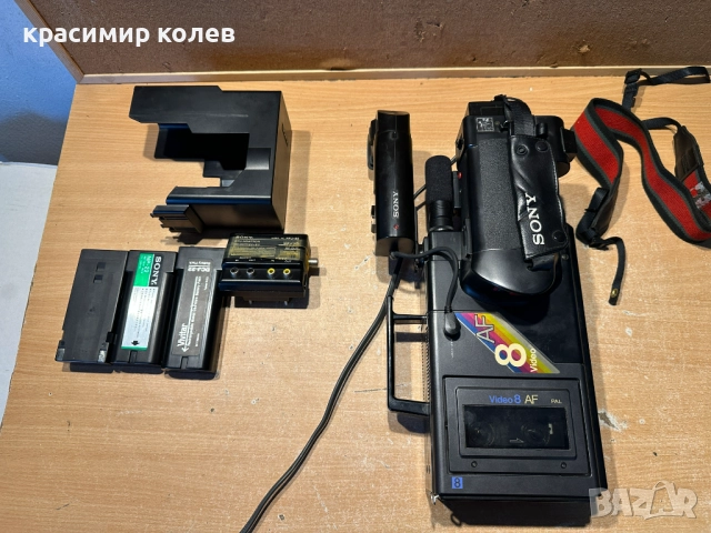  видеокамера "Sony CCD-V8AF Camcorder - Black", снимка 8 - Камери - 52670956