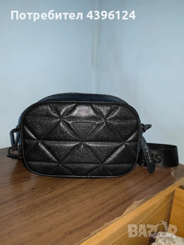 Дамска чанта GUESS