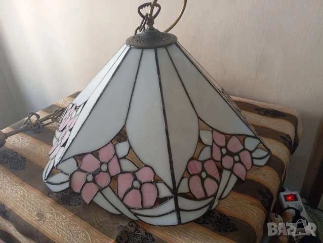 Полилей,лампа за таван тип тифани