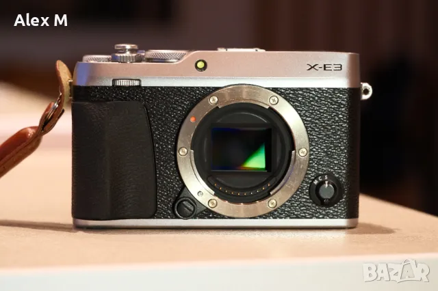 Безогледален фотоапарат FUJIFILM X-E3, снимка 2 - Фотоапарати - 47250200