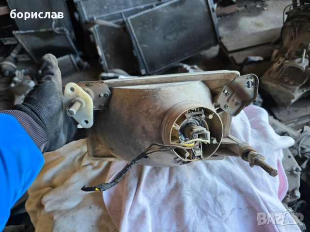 Десен фар за Форд транзит , снимка 2 - Части - 52619518