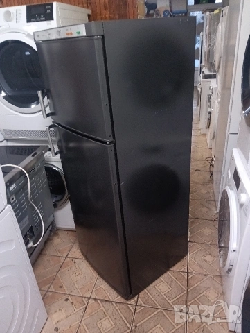 Сив хладилник с горна камера Сименс  Siemens с две години гаранция!, снимка 2 - Хладилници - 53195939