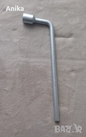 Оригинален ключ за болтове Mercedes, снимка 4 - Аксесоари и консумативи - 53596961