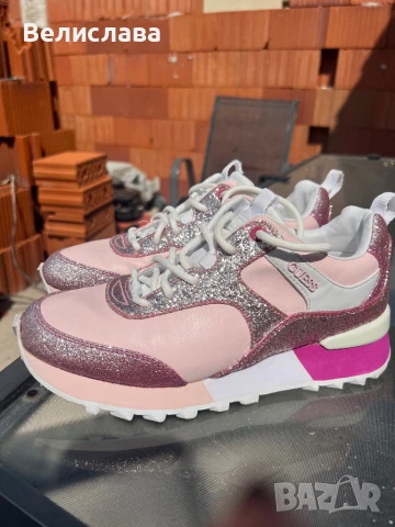 Сладки кецове Guess