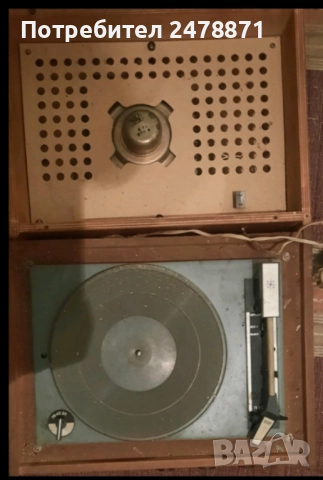 Грамофон АККОРД, снимка 2 - Антикварни и старинни предмети - 51701160