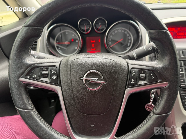 Opel Astra 1,7 CDTI, 120 k.c , снимка 8 - Автомобили и джипове - 53668813