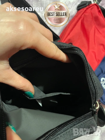 Практична малка и удобна за носене червена чантичка ADIDAS PERFORMANCE преносима компактна Чанта, снимка 11 - Чанти - 54001279