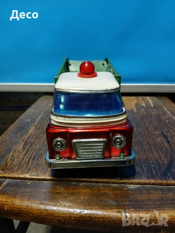 Стара ламаринена китайска играчка самосвал., снимка 2 - Колекции - 53668139