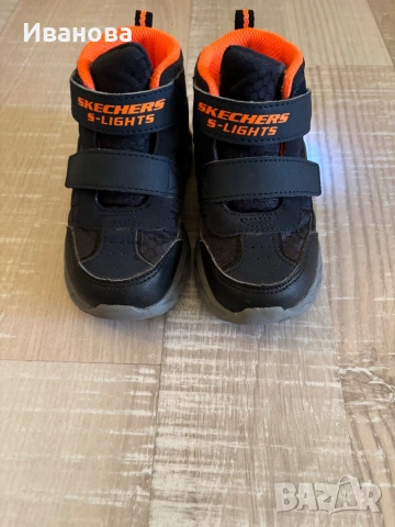 Детски светещи боти Skechers , снимка 5 - Бебешки боти и ботуши - 54294550