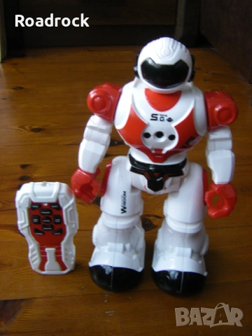 Робот с дистанционно управление