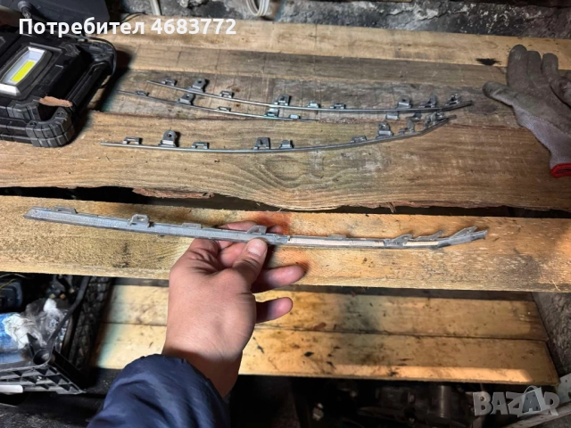 Долна дясна никелова лайсна на предна решетка Тигуан Vw Tiguan само за 30лв. 5n0853768L, снимка 3 - Части - 52804552