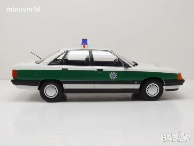Audi 100 C3 1989 Polizei полицейски - мащаб 1:18 на Triple9 моделът е нов в кутия, снимка 4 - Колекции - 53443354