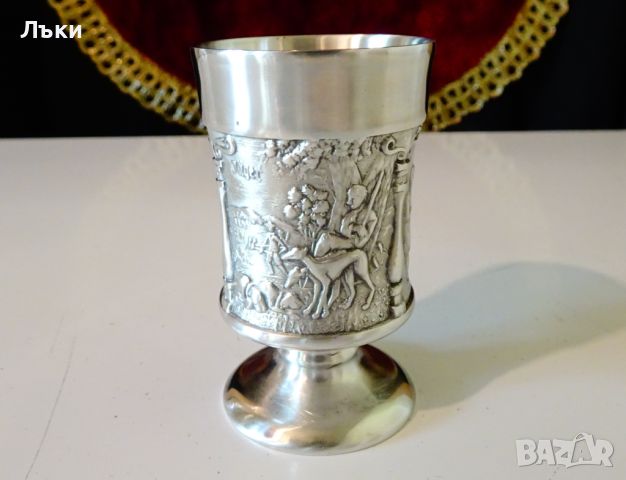 Чаша от калай с Ловец и Оръжейник. , снимка 1 - Антикварни и старинни предмети - 45912771