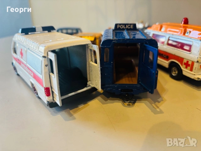 Метални колички Corgi 1:43, снимка 11 - Колекции - 53813363