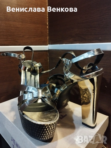 Дамски обувки номер 40 и 41 много запазени спортни платформа висок ток, снимка 4 - Дамски обувки на ток - 53968819