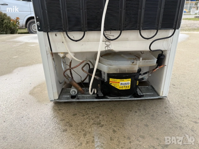 Хладилник с камера 141см , снимка 6 - Хладилници - 53381415