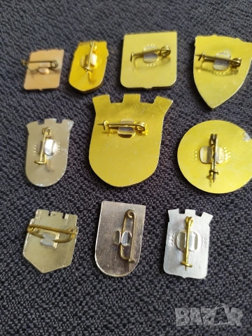 Соц. значки - гербове градове , снимка 3 - Колекции - 51393818