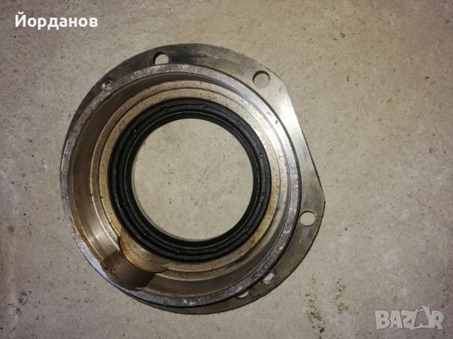 Чаша за скоростна кутия на трактор К700, К 701 , снимка 2 - Селскостопанска техника - 51197040