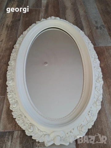 немско огледало за стена с бяла рамка с релефни рози, снимка 2 - Огледала - 51765065